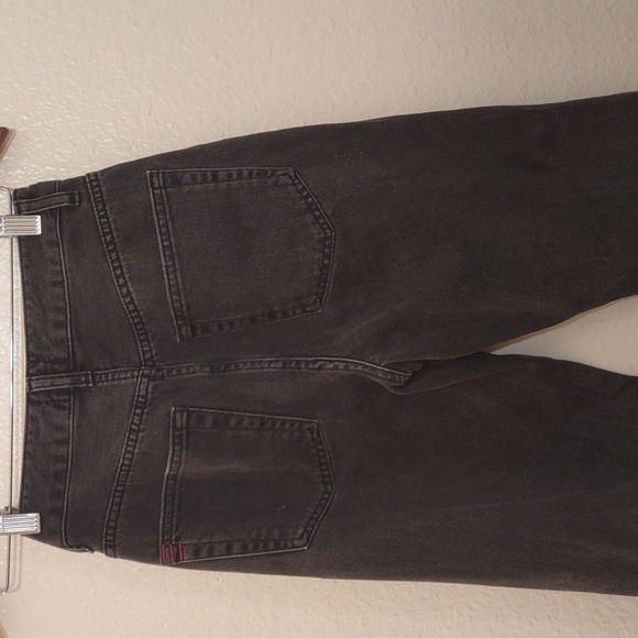 SLIGHTLY USED BDG URBAN OUTFITTERS STYLE MOM SIZE W24 COLOR CHARCOAL - Picture 8 of 9